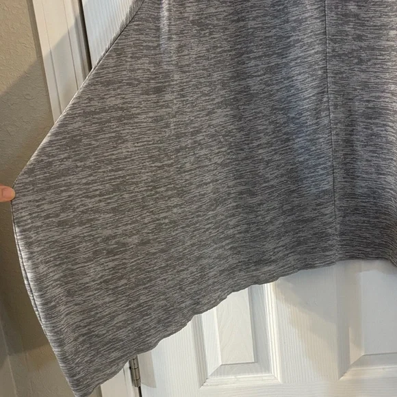 Stylish Gray Women's Tunic Top - Picture 4 of 5